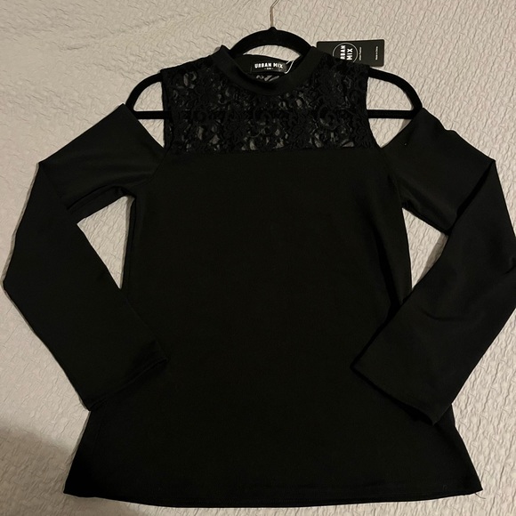 Urban Mix off the shoulder black s/m top - Picture 1 of 5